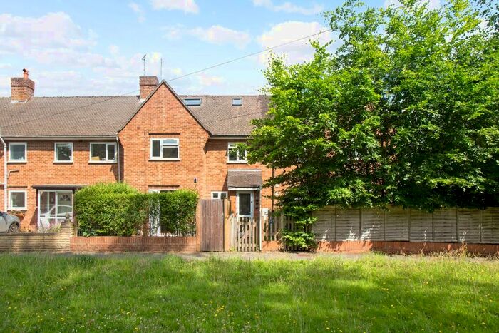 2 Bedroom Flat To Rent In Hillingdon Avenue, Sevenoaks, TN13