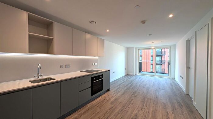 1 Bedroom Flat To Rent In The Railings, Middlewood Locks, M5