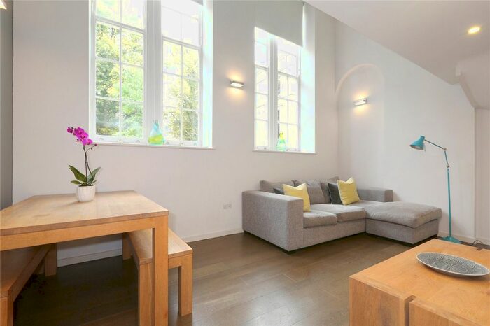 1 Bedroom Flat To Rent In Bayes House, Augustas Lane, Barnsbury Place, Barnsbury, Islington, London, N1
