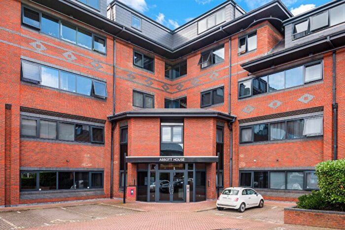 1 Bedroom Apartment To Rent In Abbott House, Everard Close, St. Albans, AL1