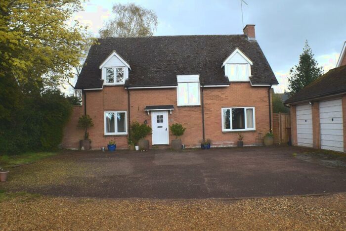 4 Bedroom Detached House To Rent In Dale Close, Mears Ashby, NN6