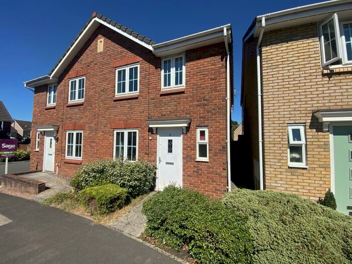 3 Bedroom Semi-Detached House To Rent In Grayson Way, NP44