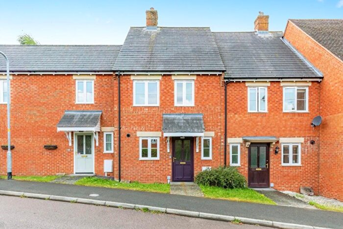 2 Bedroom Terraced House For Sale In Sloe Lane, NN14