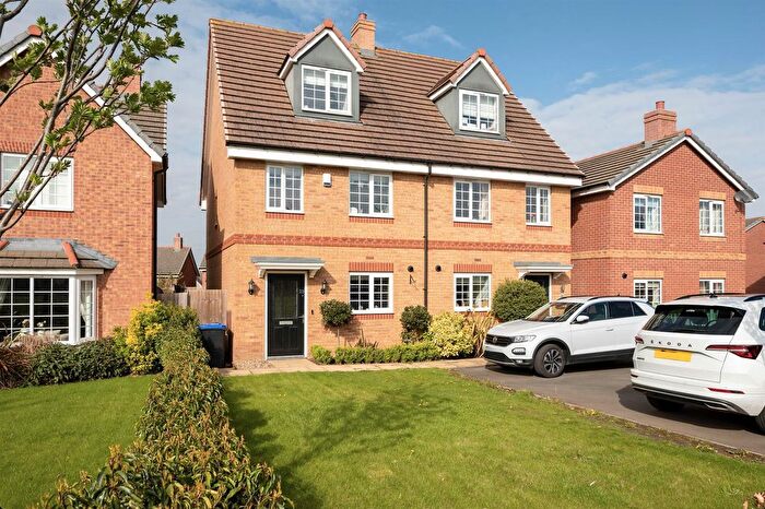 3 Bedroom Semi Detached House For Sale In Little Trace Avenue, Southam, CV47