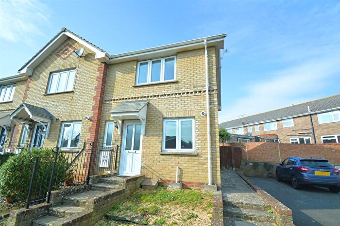 2 Bedroom End Of Terrace House For Sale In Chain Free * Shanklin, PO36