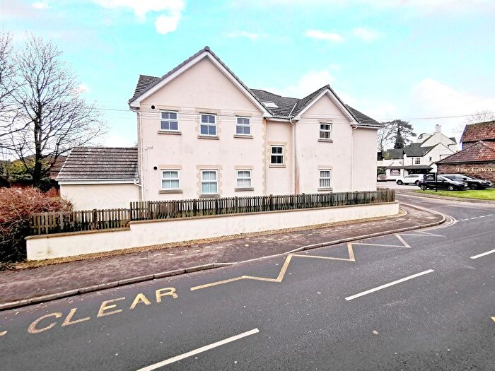 2 Bedroom Flat For Sale In The Lawns, Yate, Bristol, BS37