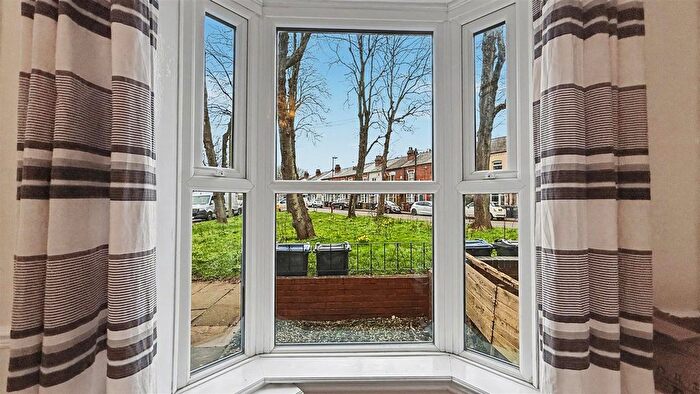 2 Bedroom Terraced House For Sale In Holly Road, Cotteridge / Kings Norton, Birmingham, B30