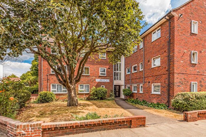 1 Bedroom Apartment For Sale In Flint Street, Southsea, Hampshire, PO5
