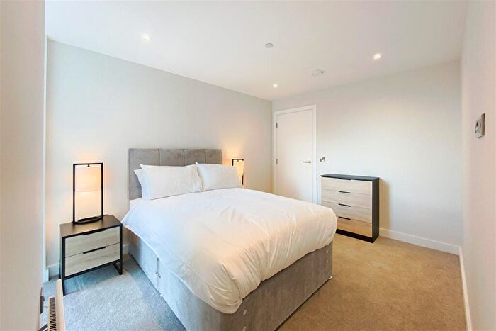 2 Bedroom Apartment To Rent In B. Castle Wharf, M15