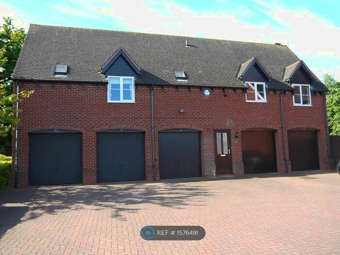 2 Bedroom Detached House To Rent In Shelly Crescent, Solihull, B90