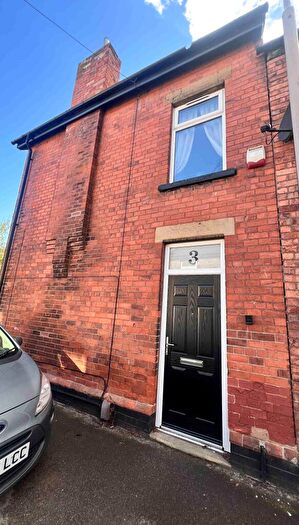 3 Bedroom House To Rent In Titchfield Street, NG19