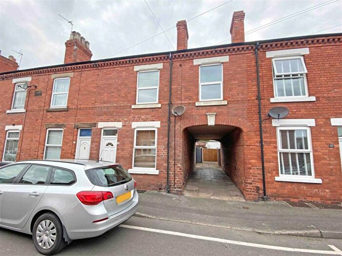 3 Bedroom Terraced House To Rent In Bolsover Street, Hucknall, Nottingham, NG15