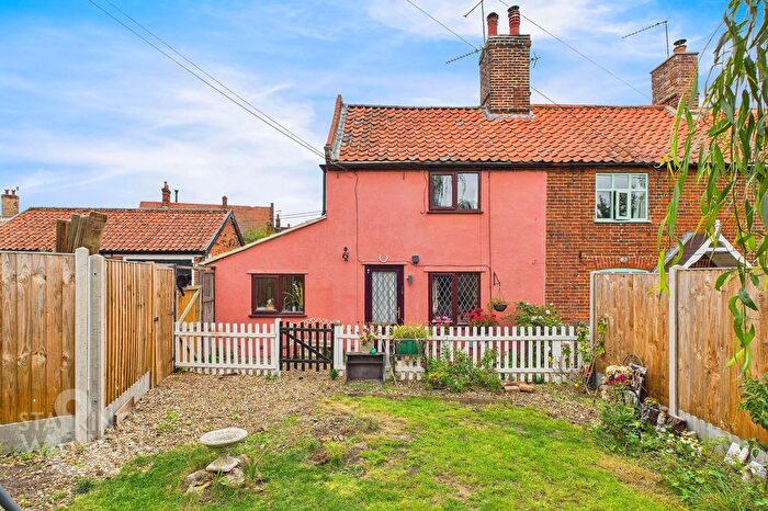 2 Bedroom End Of Terrace House For Sale In Church Path, Earsham, Bungay, NR35