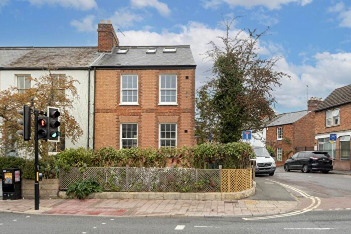 5 Bedroom End Of Terrace House To Rent In Cowley Road, Oxford, OX4