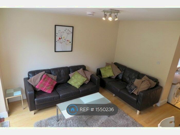 5 Bedroom Terraced House To Rent In Somerset Road, Southampton, SO17