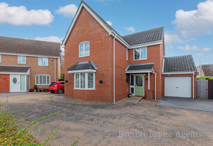 4 Bedroom Detached House For Sale In Freeman Close, Hopton, NR31