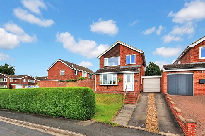 3 Bedroom Detached House For Sale In , St Georges Way, Rushden, NN10