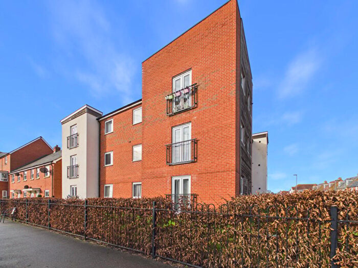 2 Bedroom Apartment For Sale In Rutherford Way, Biggleswade, SG18