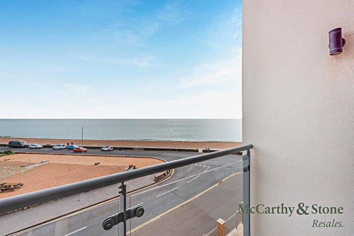 1 Bedroom Flat For Sale In Eversley Court, Dane Road, Seaford, East Sussex, BN25