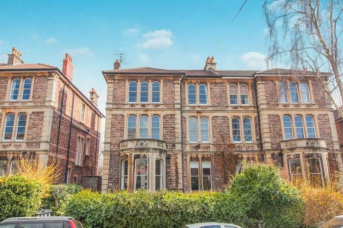 3 Bedroom Apartment To Rent In Apsley Road, Bristol, BS8