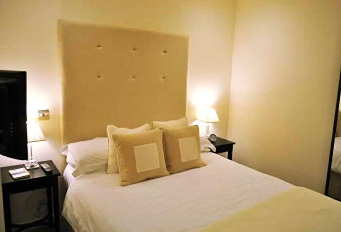 1 Bedroom Flat To Rent In Simpson Loan, Edinburgh, EH3