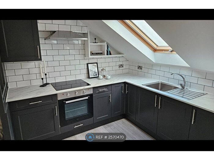 Studio To Rent In Badshot Lea Road, Badshot Lea, Farnham, GU9