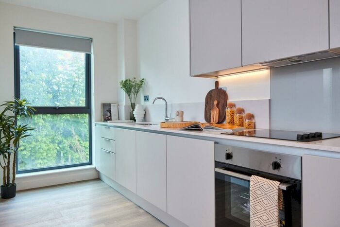 2 Bedroom Apartment To Rent In The Mint, Station View, Guildford, GU1