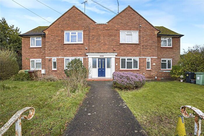 2 Bedroom Maisonette For Sale In South Street, Barming, Maidstone, Kent, ME16