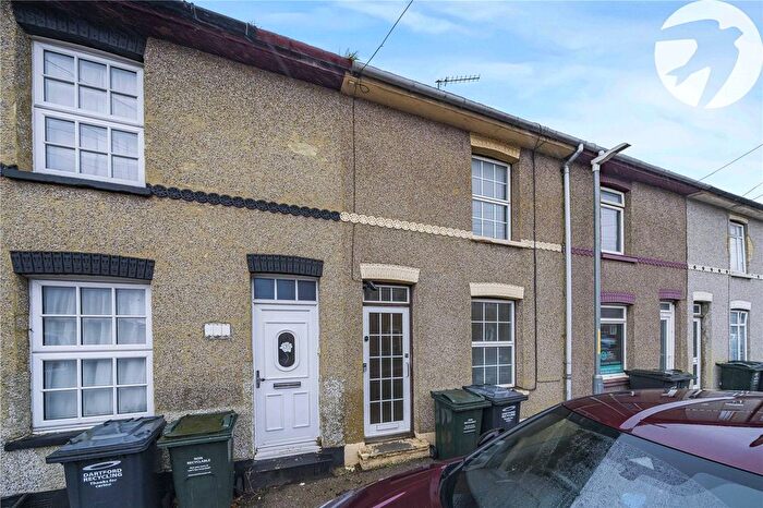 2 Bedroom Terraced House For Sale In Knockhall Road, Greenhithe, Kent, DA9