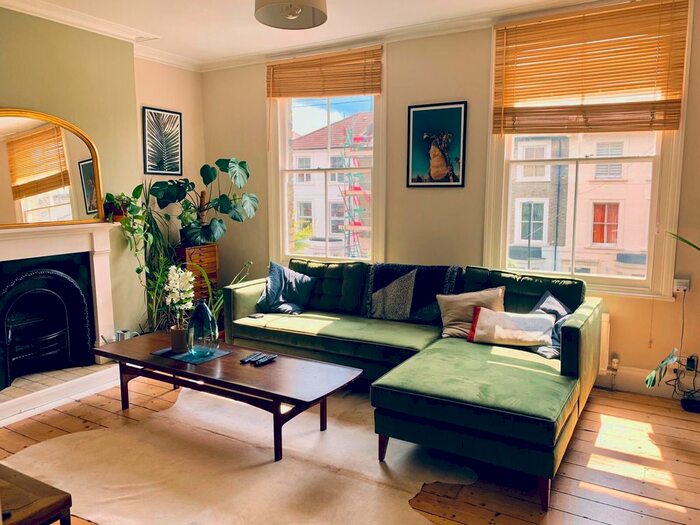 2 Bedroom Maisonette To Rent In Regina Road, Stroud Green, London, N4