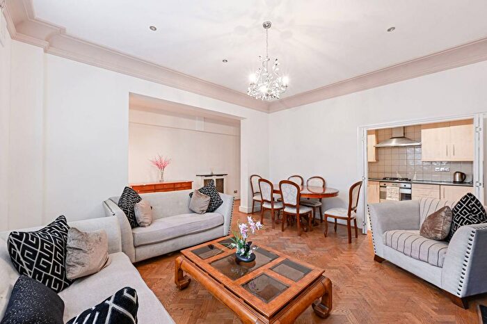 3 Bedroom Flat For Sale In Queens Gate, Knightsbridge, London, SW7