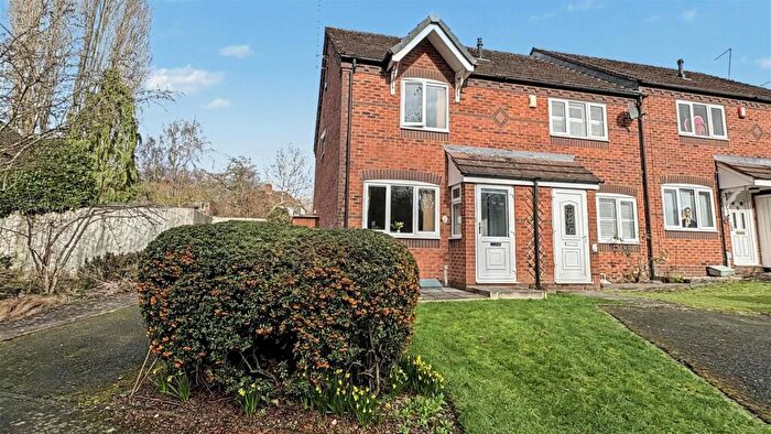 2 Bedroom End Of Terrace House For Sale In Iris Drive, Kings Heath, B14