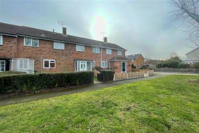 3 Bedroom House To Rent In The Fryth, Fryerns, Basildon, SS14