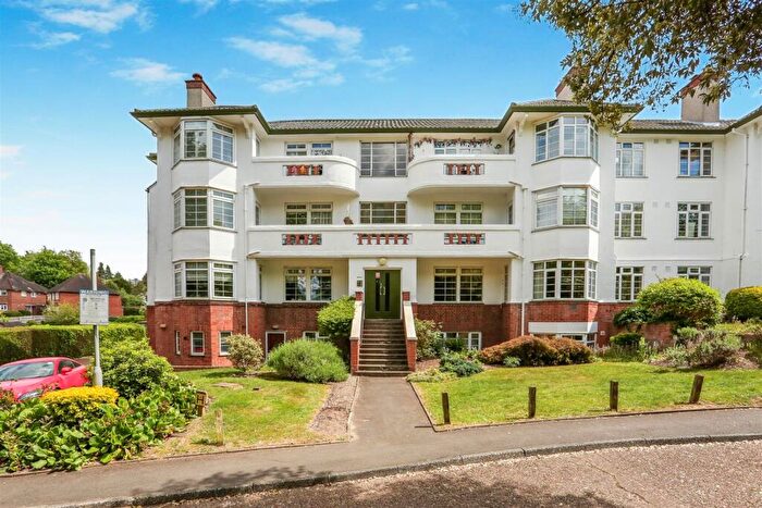 3 Bedroom Flat For Sale In Brighton Road, Sutton, SM2