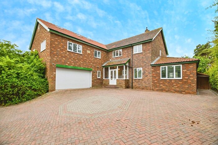 6 Bedroom Detached House For Sale In The Spital, Yarm, TS15
