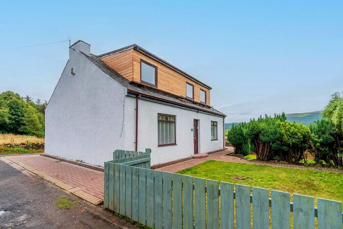 5 Bedroom Detached House For Sale In Cowiefaulds Cottages, Gateside, Cupar, KY14