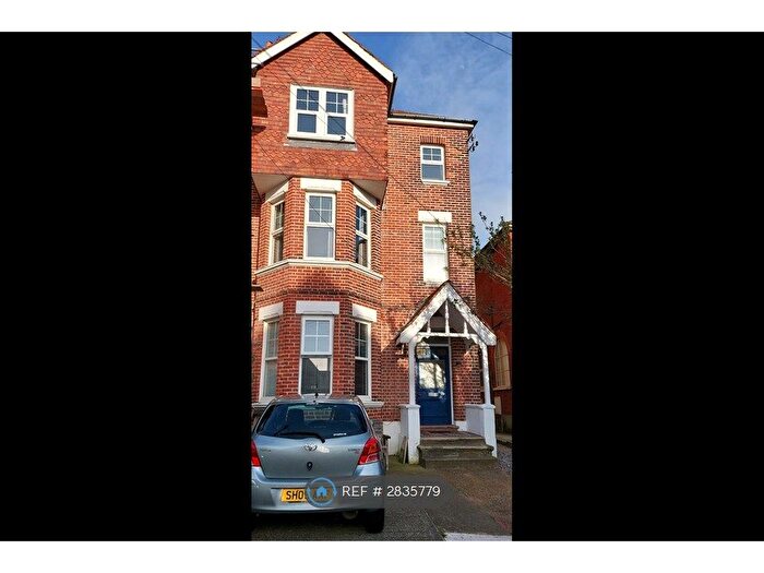 2 Bedroom Flat To Rent In Clifford Road, Bexhill-On-Sea, TN40