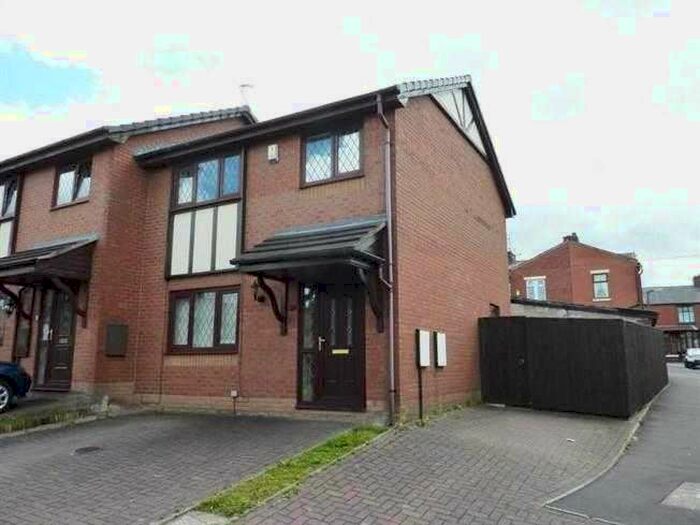 3 Bedroom Semi-Detached House To Rent In New Wellington Gardens, Blackburn, BB2