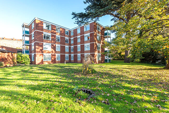 2 Bedroom Flat For Sale In Sunnyhill House East, Sunnyhill Drive, Bristol, BS11