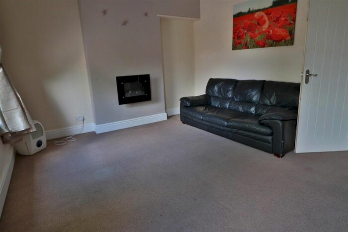 1 Bedroom Flat To Rent In Wilderspool Causeway, Warrington, WA4