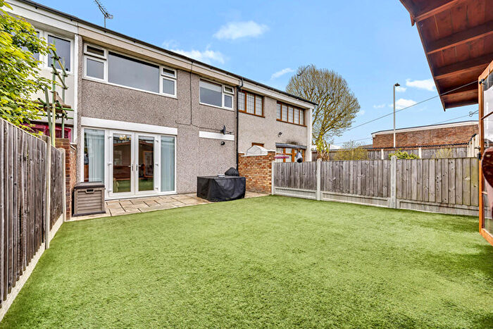 3 Bedroom Terraced House For Sale In Turpin Avenue, Collier Row, RM5