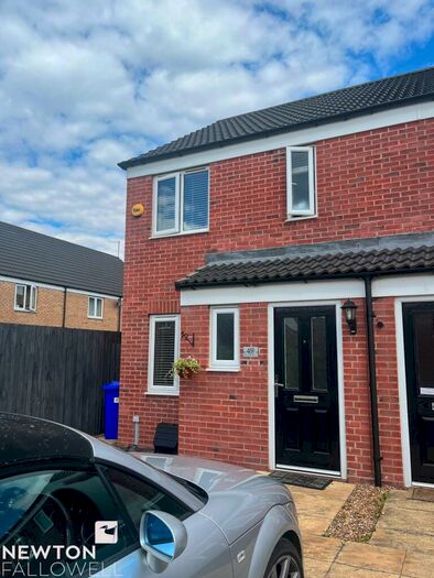 2 Bedroom Semi-Detached House To Rent In Black Hereford Way, Retford, Ordsall, DN22