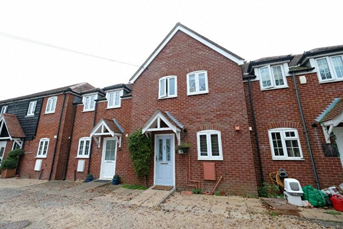 3 Bedroom Terraced House For Sale In Merlin Cottages, The Lane, Fawley, Southampton, SO45