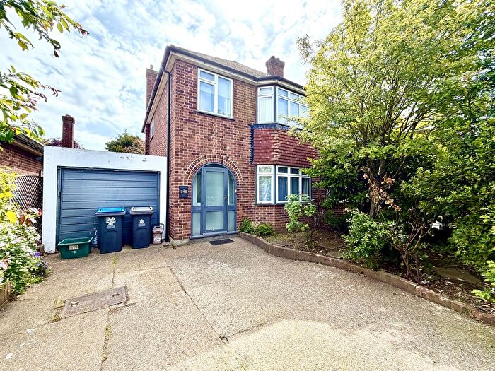 3 Bedroom Semi-Detached House For Sale In Hook Road, Chessington, Surrey., KT9