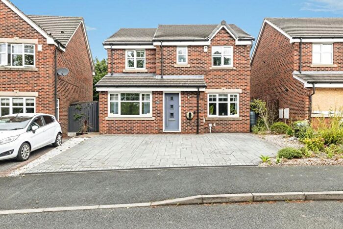 4 Bedroom Detached House For Sale In Longbow Avenue, Methley, Leeds, LS26