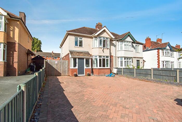 3 Bedroom Semi Detached House For Sale In Ross Road, Hereford, HR2