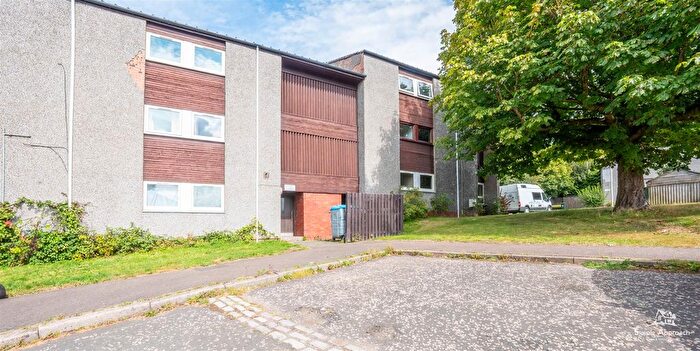 2 Bedroom Flat For Sale In Potterhill Gardens, Perth, PH2