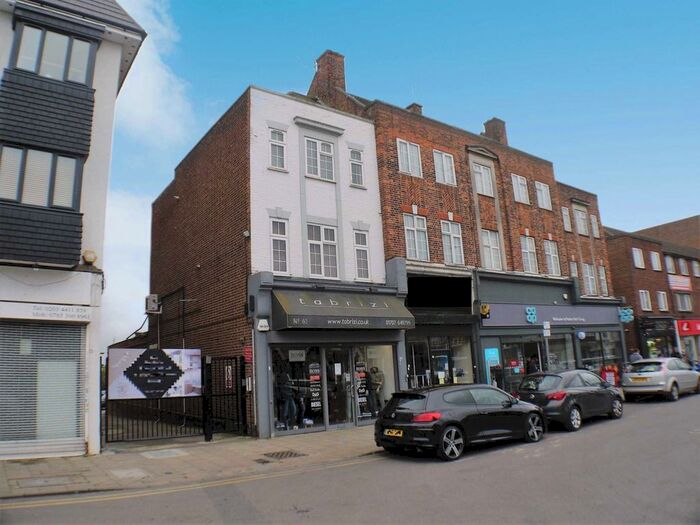 1 Bedroom Flat To Rent In High Street, Potters Bar, EN6