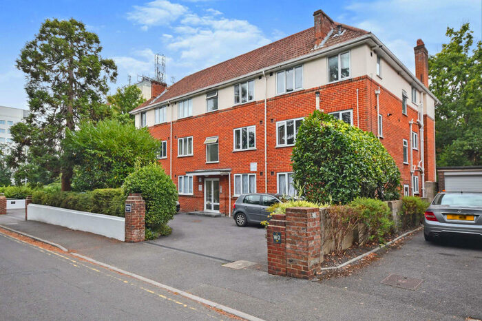 2 Bedroom Ground Flat To Rent In Barons Court, Princess Road, BH12