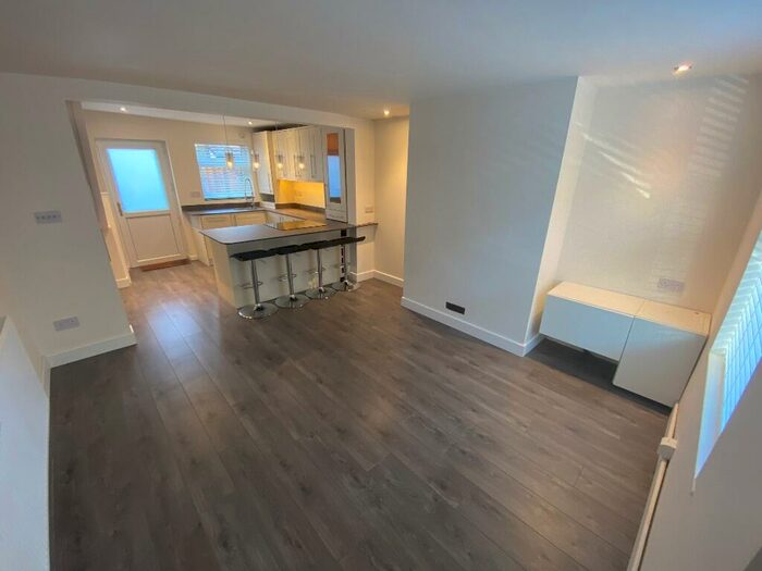 2 Bedroom Terraced House To Rent In Pool Street, Macclesfield, SK11